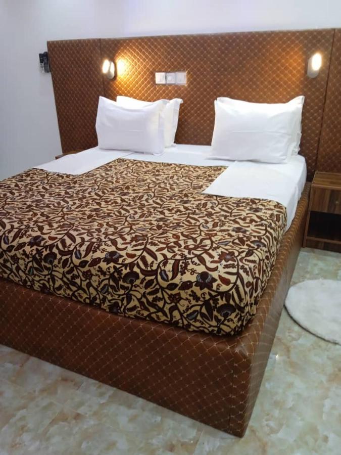 Cheers Guesthouse Botianaw Luaran gambar
